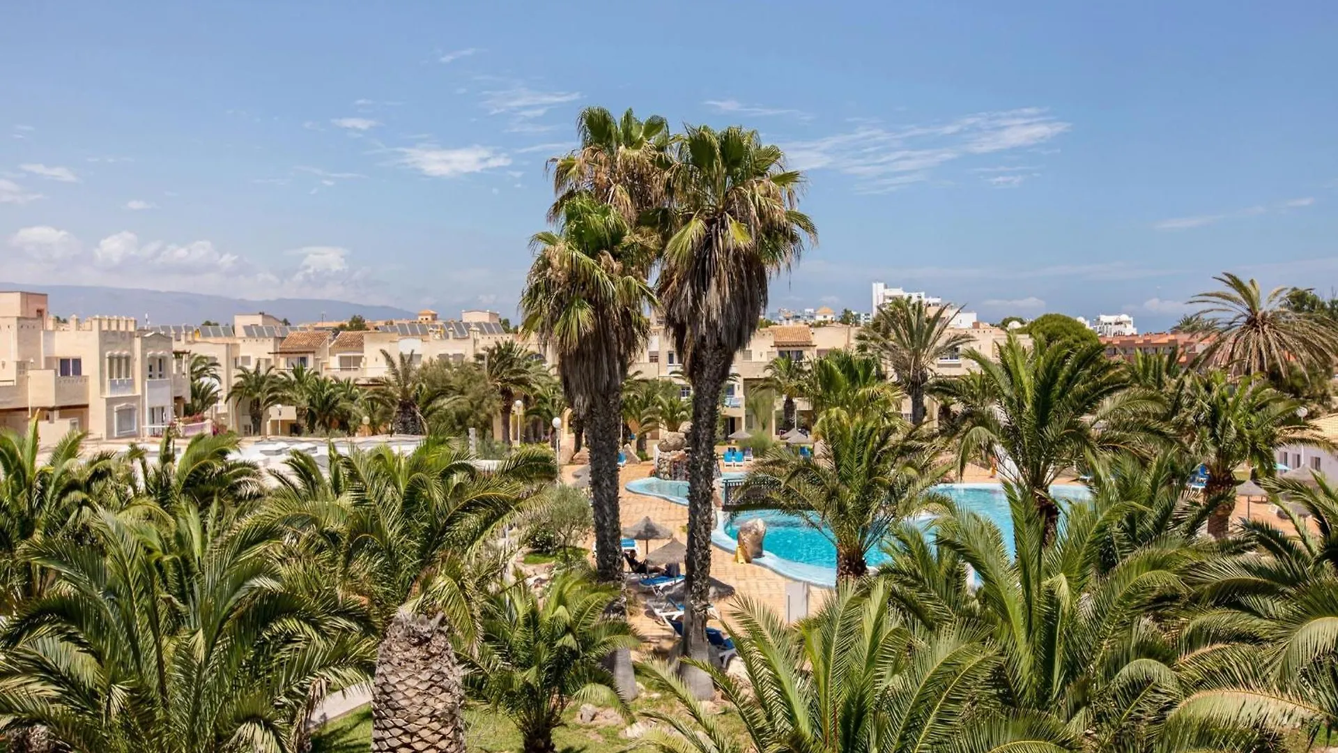 Lovely Apartment In Andaluc A Near Seabeach Las Salinas