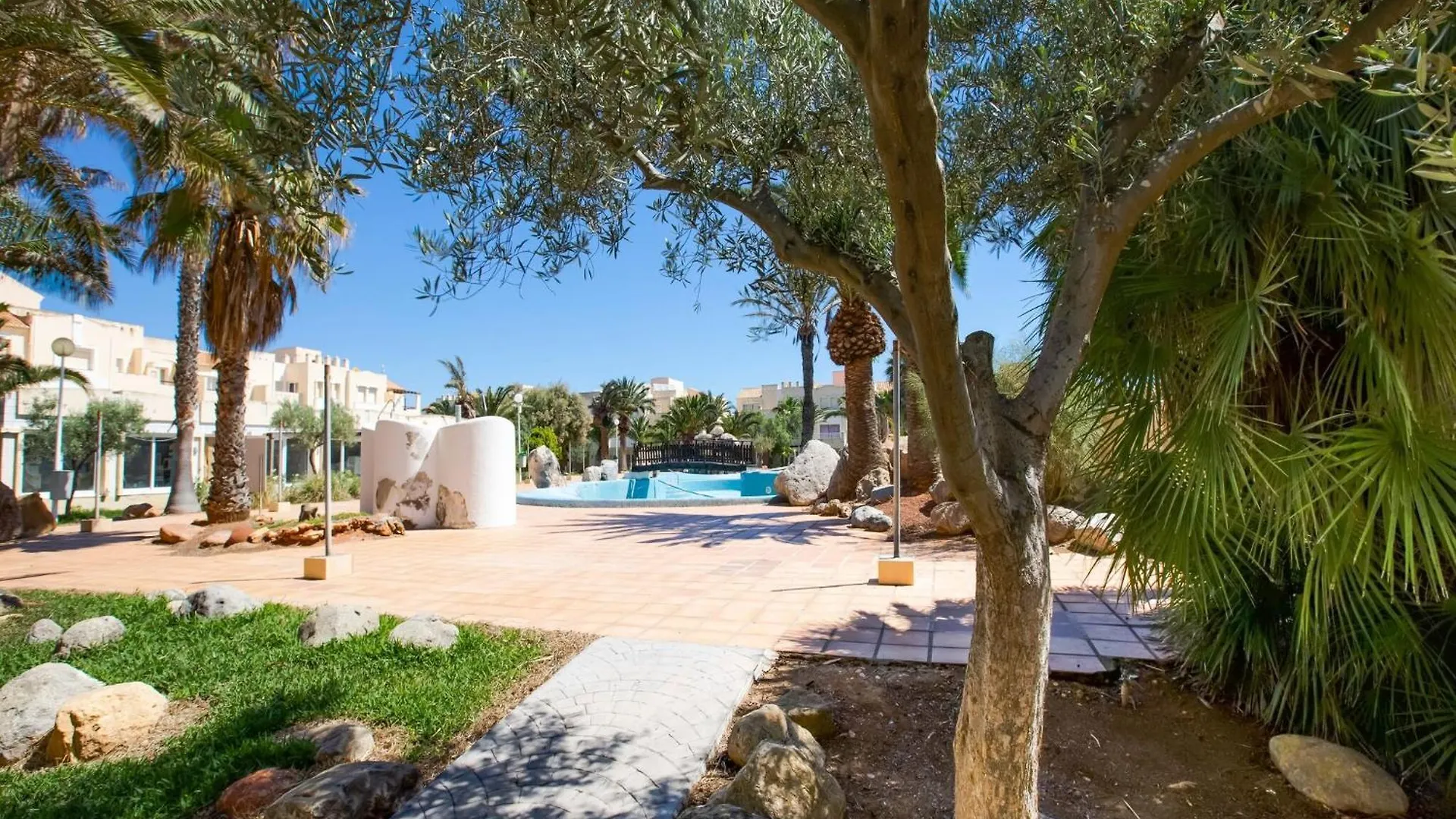 Lovely Apartment In Andaluc A Near Seabeach Las Salinas